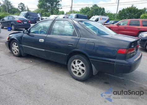 1999 Toyota Camry Xle V6 из США, поврежденный, VIN 4T1BF28K7XU087659